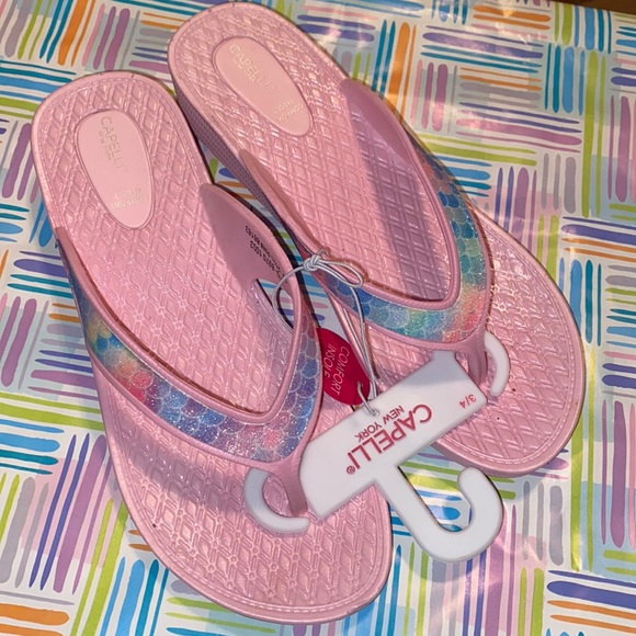 girls flip flops NWT Pink, nice soles, mermaid scales accents size 3/4 - Picture 4 of 16